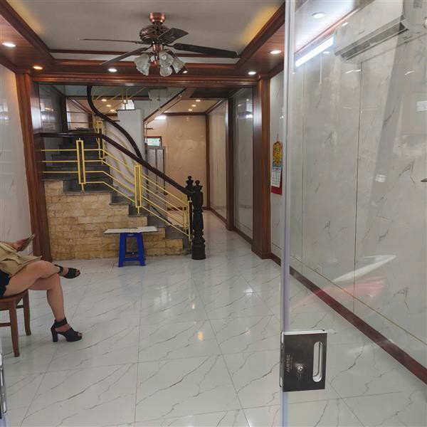 Nhà đẹp Tây Thăng Long – Liên Mạc, 5 tầng mới, 40m², ô tô đỗ cửa, giá 6,4 tỷ