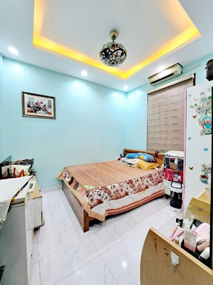 Bán gấp nhà Đội Cấn ngõ thông gần phố kinh doanh 39m² giá 10.5 tỷ