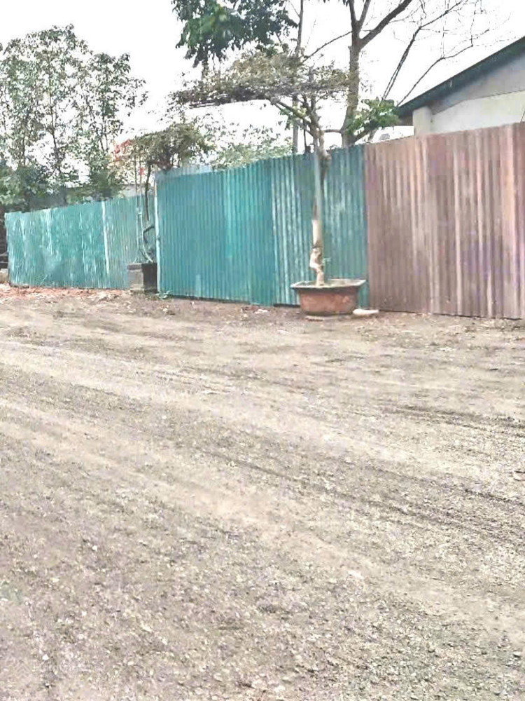 Bán 230m2, mặt tiền 11m, nhà 90m2, gần cầu THĐ. Mặt đường Giếng Nhật, Thạch Cầu, Long Biên