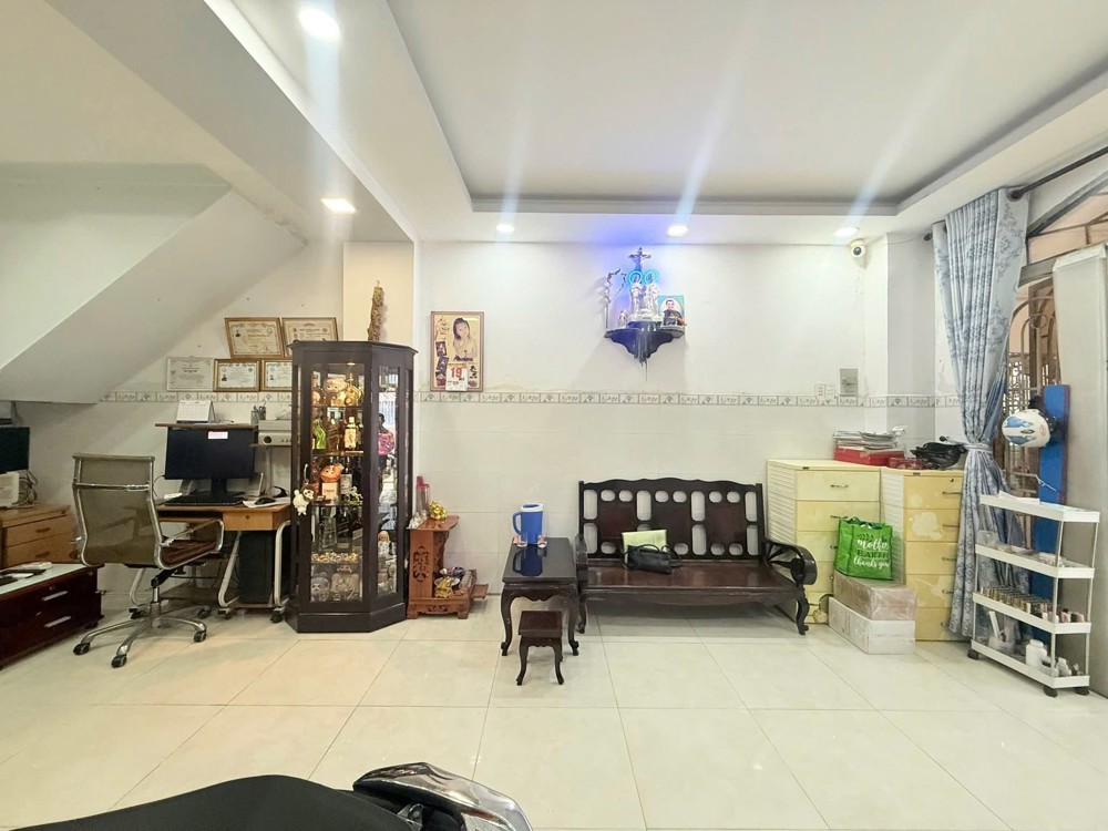 Bán nhà HXH 7 chỗ Bùi Đình Tuý,P.Bình Thạnh,4x12.5m,2 tầng,3pn,2wc,5.85 tỷ, TL