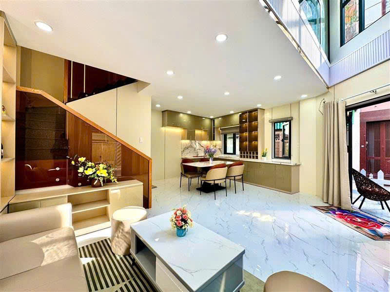 SIÊU VỊ TRÍ TÔ HIẾN THÀNH – TRUNG TÂM QUẬN 10  51m² – 5 TẦNG – 2 MẶT HẺM – CHỈ 8.9