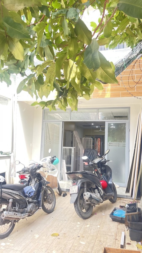 Bán nhà đường 112, Phước Long A, Q.9, HCM. DT 104m2, 2 tầng, 2PN, SH, giá 7.2 tỷ