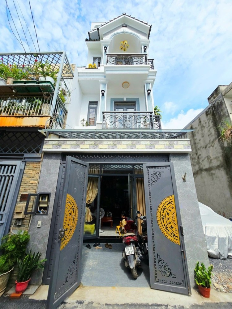 Bán nhà đường Lò Lu, Trường Thạnh, Q9. TP HCM, DT 60m2, 4 tầng, SH, 6.55  tỷ. LH: 0933125879