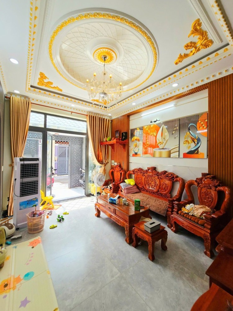 Bán nhà đường Lò Lu, Trường Thạnh, Q9. TP HCM, DT 60m2, 4 tầng, SH, 6.55  tỷ. LH: 0933125879