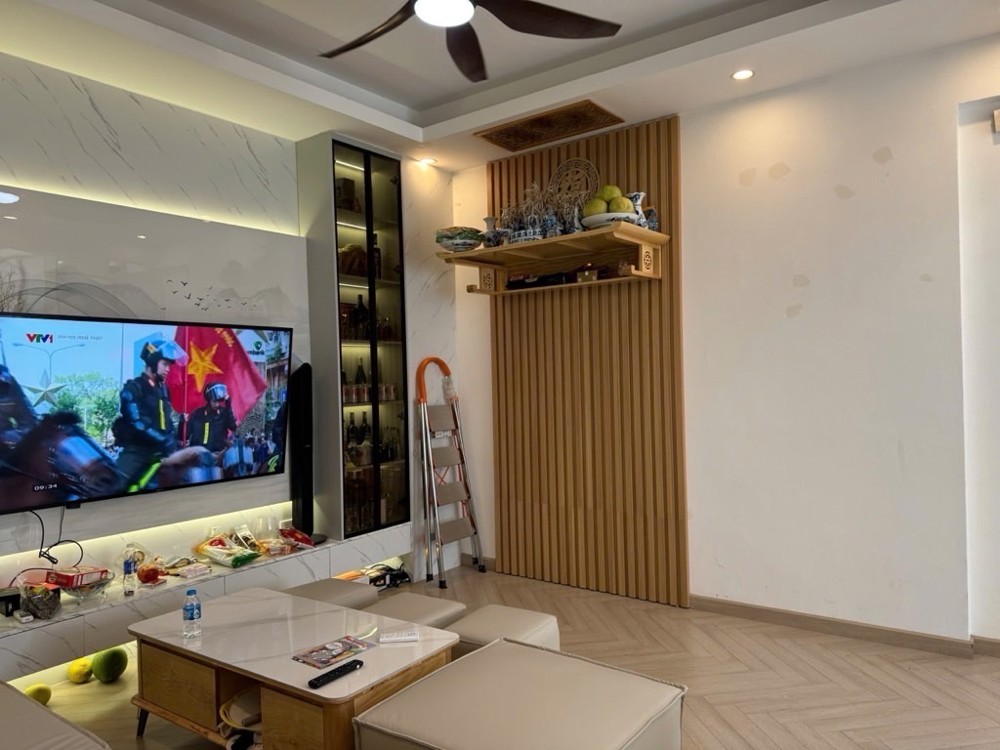 CHUNG CƯ TRẦN QUÝ KIÊN DT 76M 2 NGỦ 2 WC FULL NỘI THÁT 6,9 TỶ