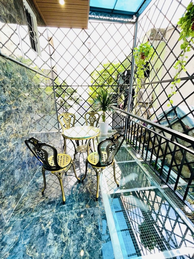 BÁN NHÀ NGỌC THUỴ LONG BIÊN, DÂN XÂY-OTO-40M- NHỈNH 6 TỶ(TL)