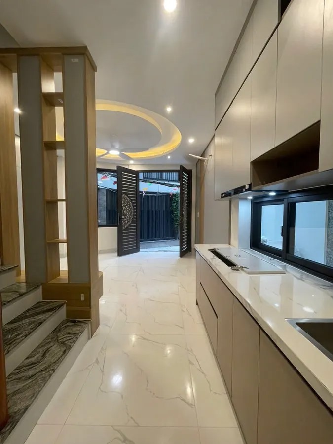 NHÀ MỚI NGÕ RỘNG GẦN Ô TÔ Phố Thanh Am 30m2 X 5 Tầng 5.3 tỷ Long Biên Hà Nội