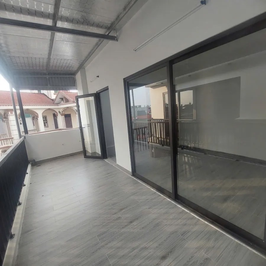 NHÀ MỚI NGÕ RỘNG GẦN Ô TÔ Phố Thanh Am 30m2 X 5 Tầng 5.3 tỷ Long Biên Hà Nội
