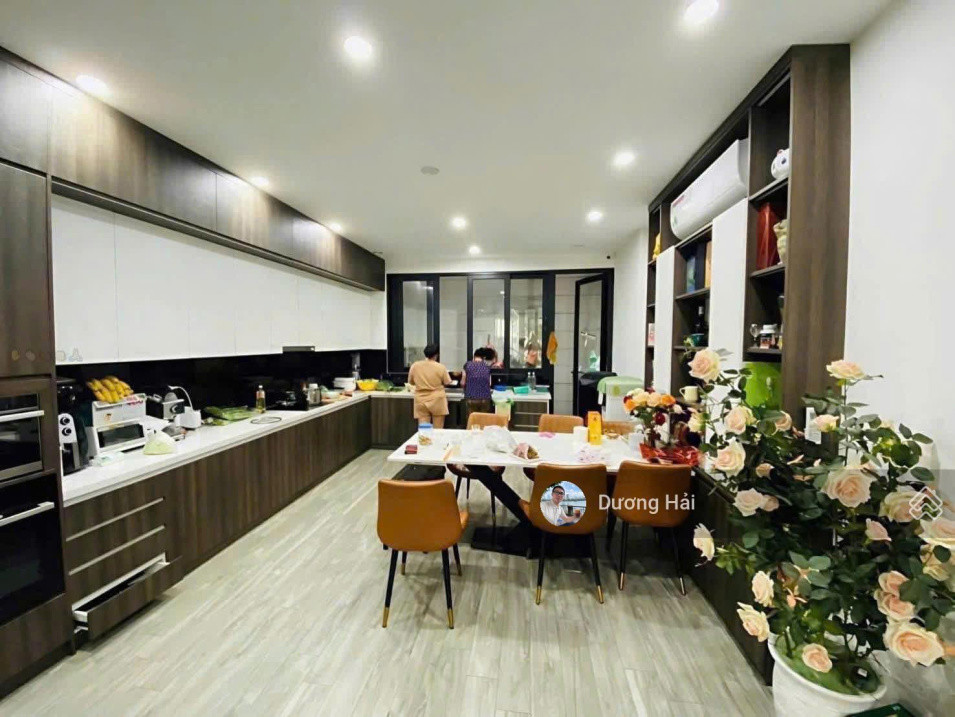 Bán nhà Trần Thái Tông - Cầu Giấy - 105m 5 Tầng - Ô Tô KDVP Vỉa Hè Gần CV Cầu Giấy Ở ngay