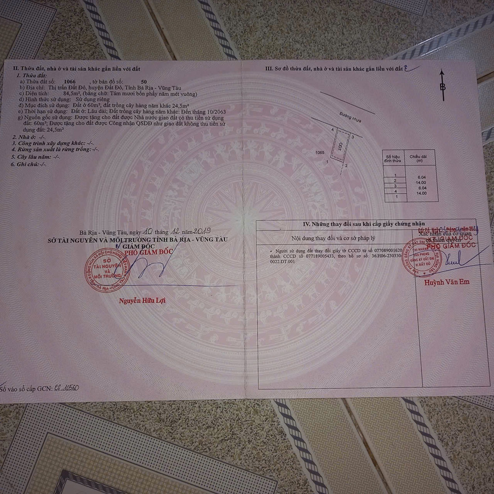 Chủ cần bán lô góc 2 mặt tiền vuông vức ngang 6m sẵn 60tc mặt tiền đường Nguyễn Huệ