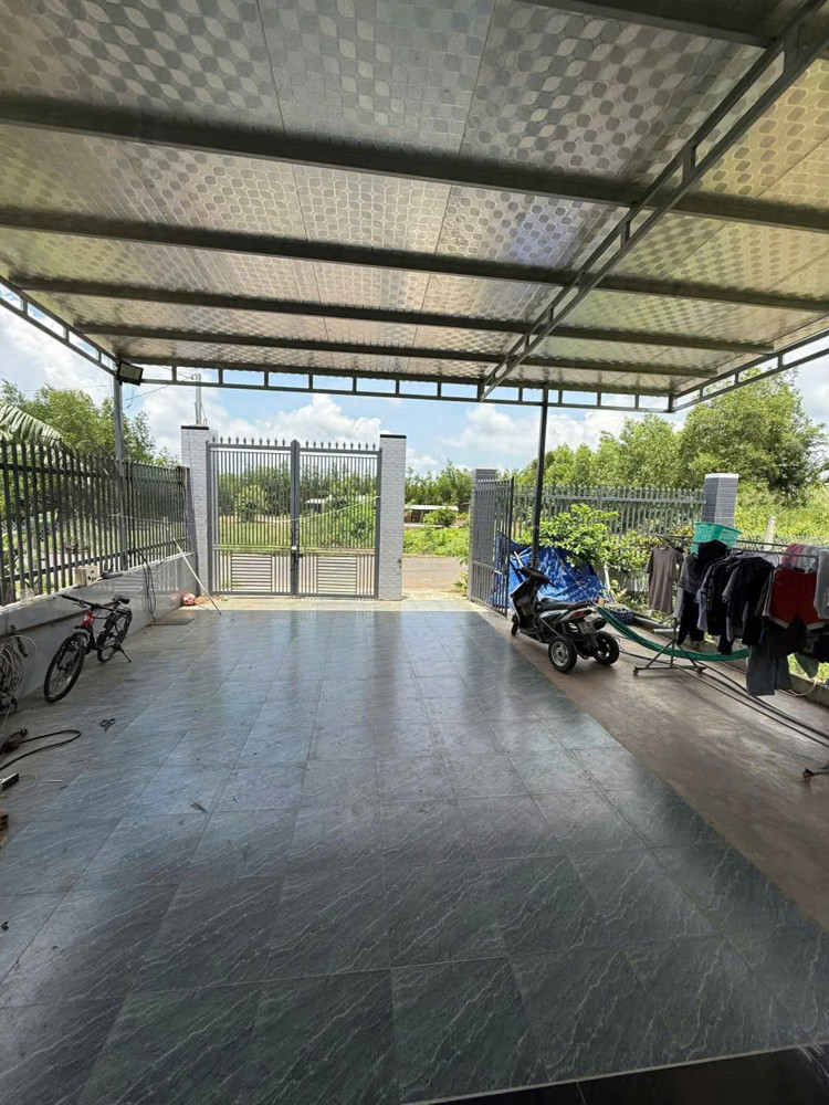 Chuyển chỗ ở cần bán nhà đất 11×45 80 thổ cư mặt tiền nhưa 12 m  giá 2ty4 còn  thương lương