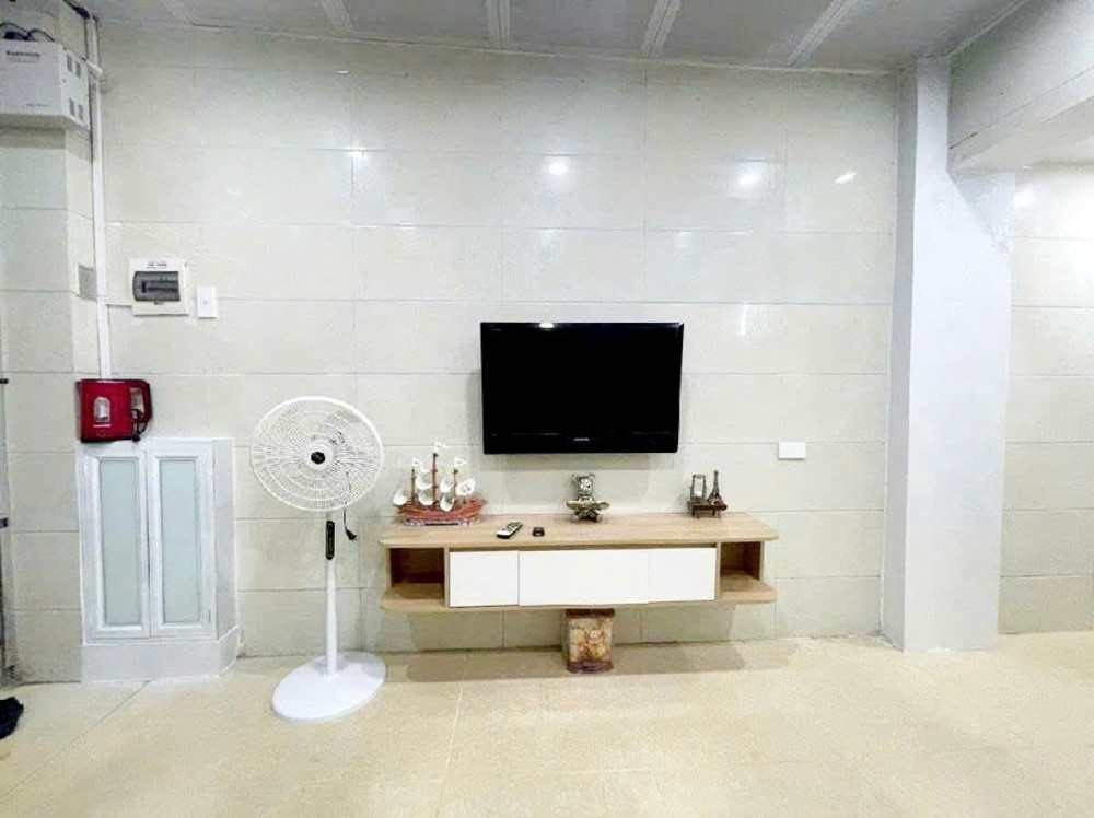 Bán căn hộ tập thể tầng 1 SĐCC Bùi Ngọc Dương 40m2 Full đồ 2.86 tỷ
