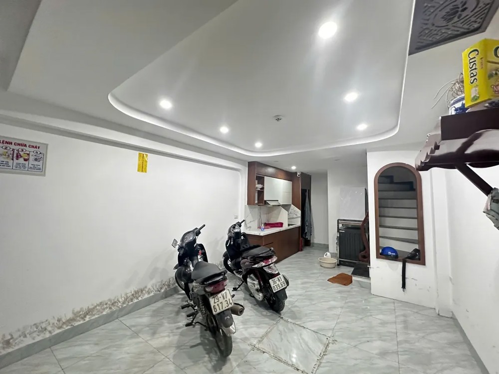 Bán Nhà Trường Chinh 30m2. 6 tầng. mặt tiền 3.8m. giá 9 Tỷ Đống Đa Hà Nội