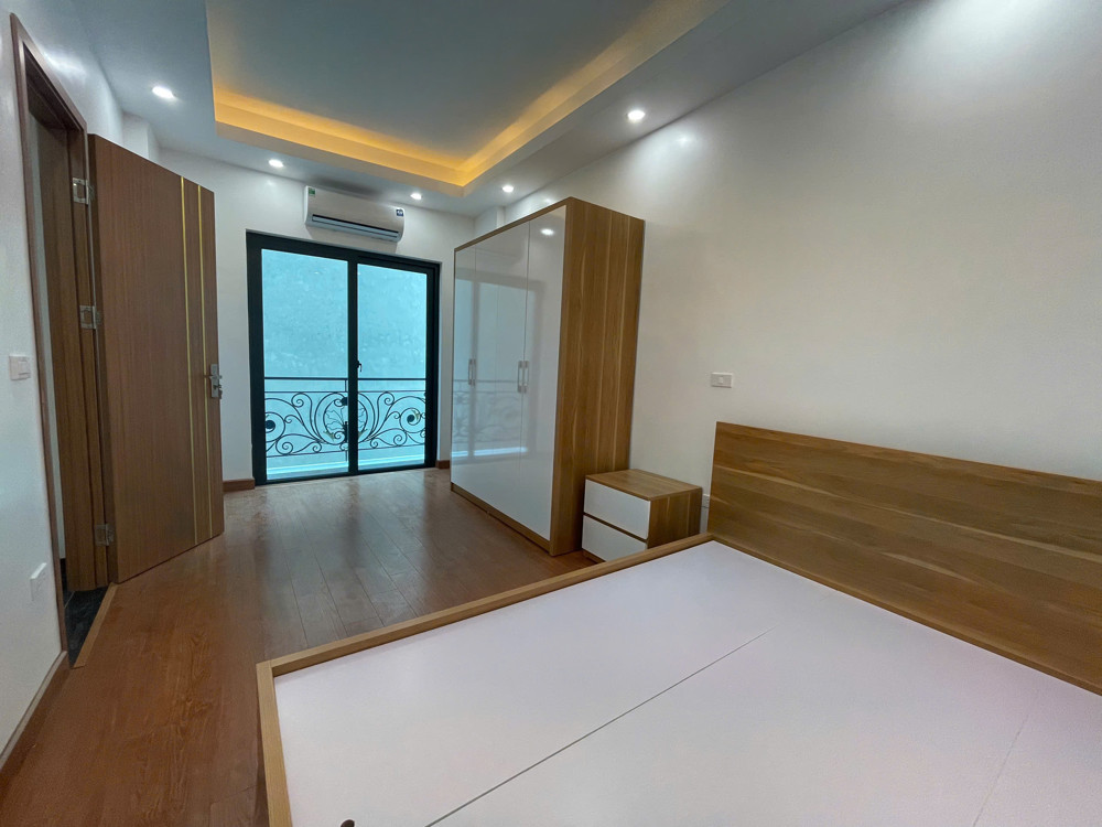 Nhà Liên Mạc - Thang Máy - Oto - Kinh Doanh - 32m2 x 5t Giá chỉ 5.7 tỷ Nhanh Thì Còn!