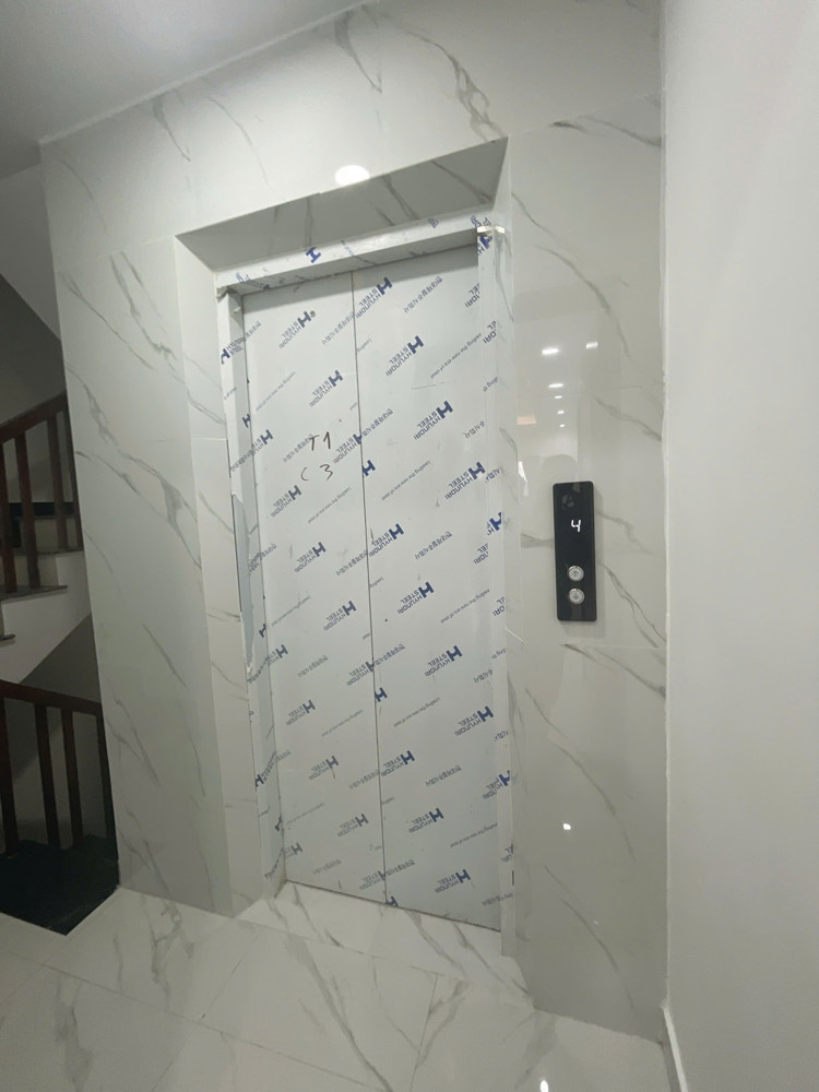 Nhà Liên Mạc - Thang Máy - Oto - Kinh Doanh - 32m2 x 5t Giá chỉ 5.7 tỷ Nhanh Thì Còn!