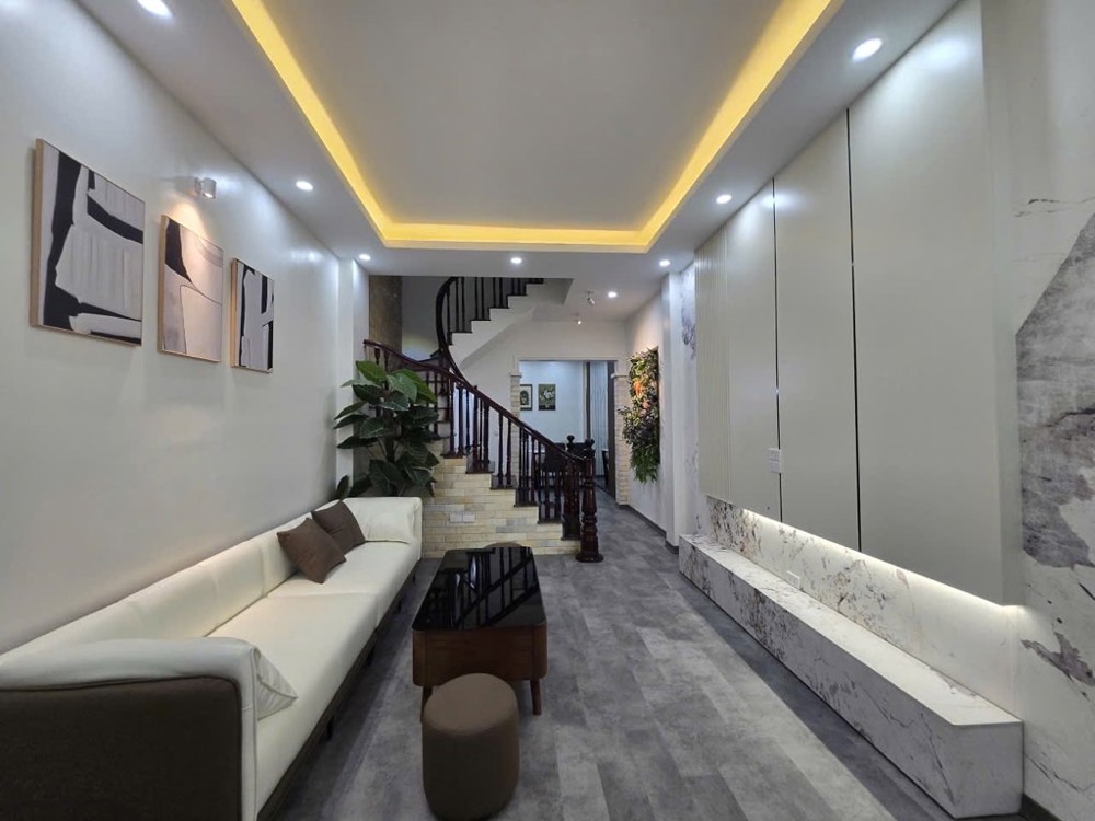CẦU GIẤY 43M-11,5 TỶ NHÀ ĐẸP GẦN PHỐ,LÔ GÓC,DÂN XÂY,NGÕ BA GÁC,NỞ HẬU