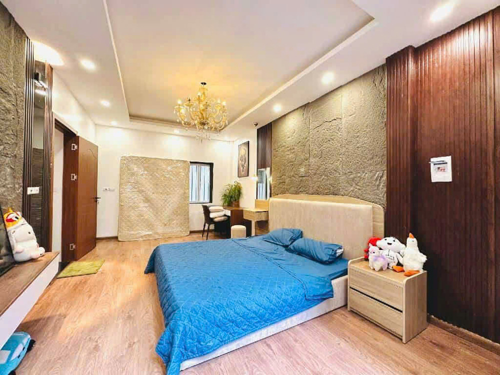 BÁN NHÀ ĐẸP HỒNG TIẾN LONG BIÊN, DÂN XÂY, NGÕ THÔNG, OTO,35M NHỈNH 7 TỶ(TL)