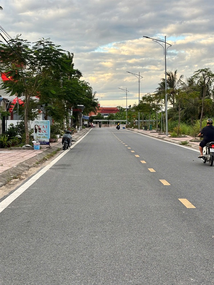 ĐẤT ĐẸP GIÁ HIẾM GẦN TRỤC CHÍNH BÌNH MINH – CHỈ 1,4XX TỶ  ZALO 0567 222 555