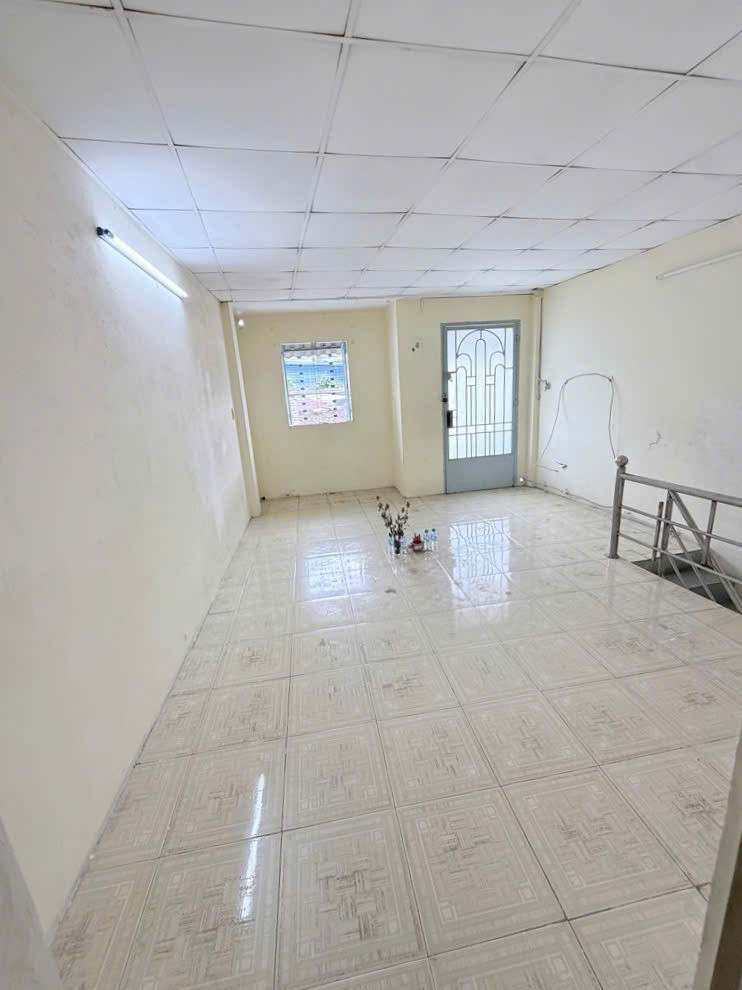 BÁN NHÀ TÂN HOÁ GẦN VÒNG XOAY PHÚ LÂM QUẬN 6 , 4.5x12M  3 TẦNG  CHỈ 4 Tỷ Nhỉnh
