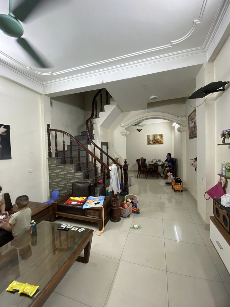 Kim Giang, ngõ thông kinh doanh, DT40m2, 4 tầng, MT 4m giá 11,4 tỷ