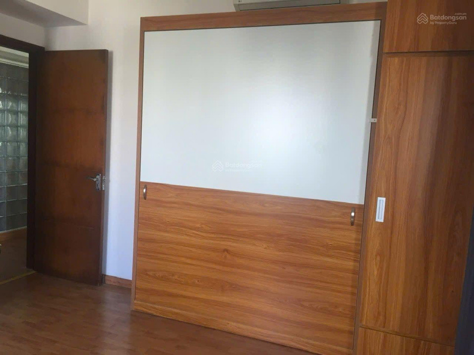 Hiếm! Trung Yên 1 căn 3PN, 2WC 111m2 NT cơ bản, BC Đông Nam, giá 9.5 tỷ. Chuẩn giá có TL
