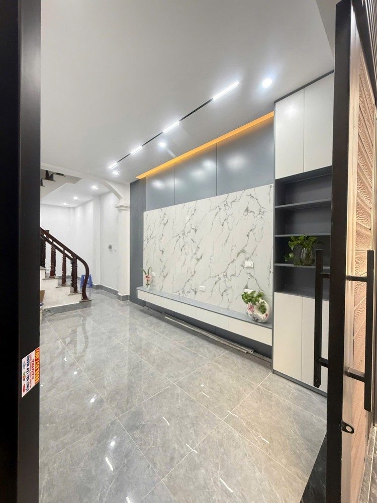 Bán nhà ngõ thông tại cầu Lủ, DT 34m2, 4 tầng giá 8,2 tỷ