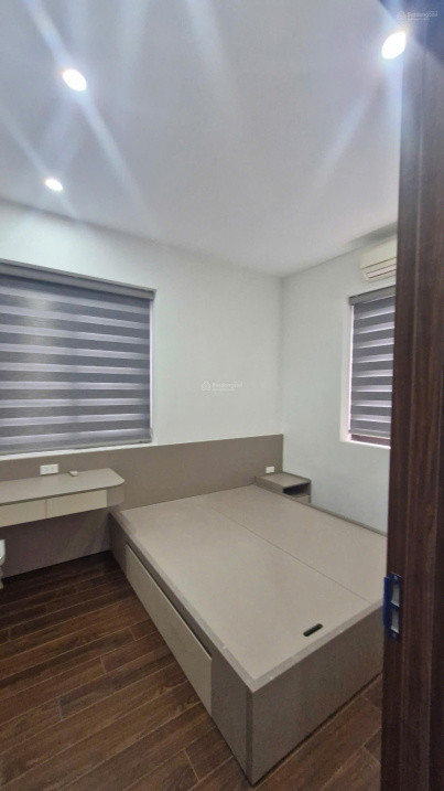Hiếm N3B Lê Văn Lương, 2N2W 61m², full đầy đủ view đẹp, giá 5.5 tỷ có TL