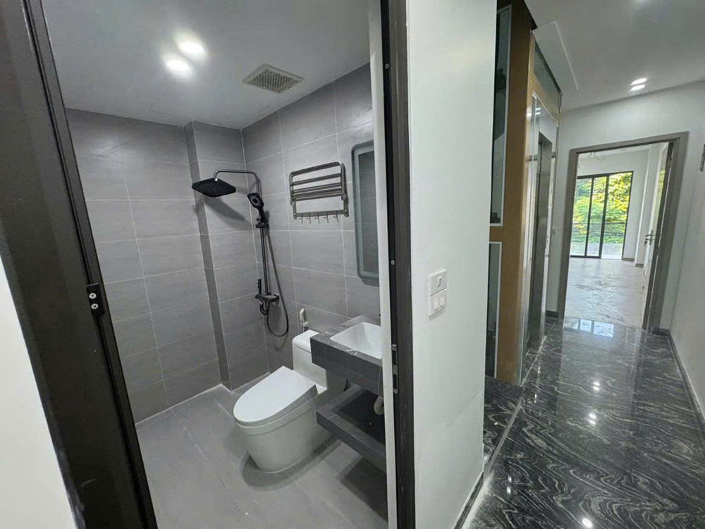 Bán nhà Chu Huy Mân 70m 5 tầng ô tô thông kinh doanh hơn 14 tỷ
