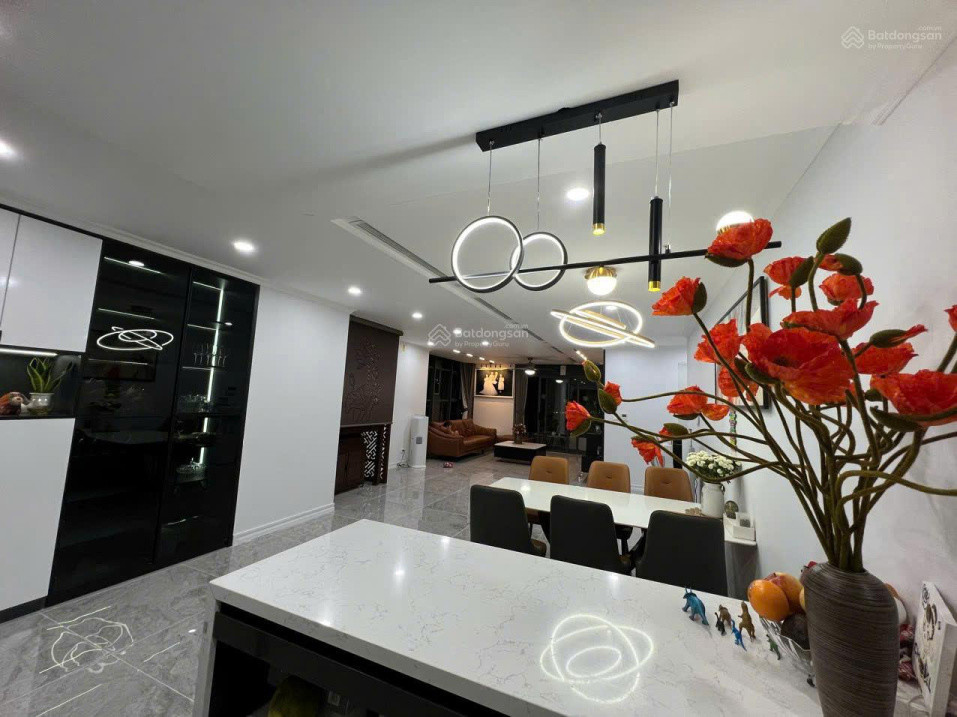 (chuẩn) căn 3PN2WC 135.6m² New Skyline nội thất full BC Đông nam 11.8 tỷ có Thương lượng