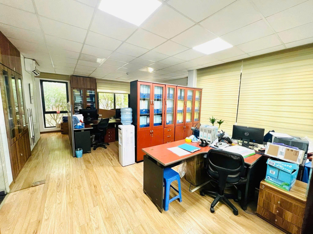 Hiếm! Bán toà văn phòng Đặng Văn Ngữ, view Hồ Đắc Di, Đống Đa DT 110m2, MT 7m, ô tô, kinh doanh sầm