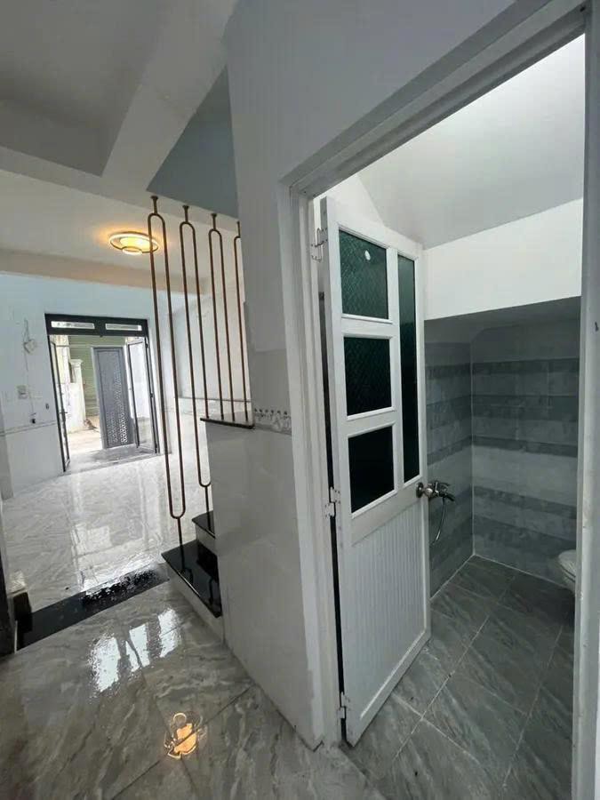 BÁN NHÀ - BÌNH TÂN - LÔ GÓC - HXT - DT 60M2 (4 X 15M) - 4 TẦNG - NHỈNH 5 TỶ
