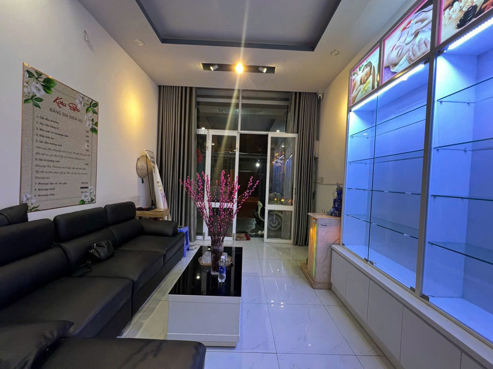 Bán nhà 3 tầng 2 mặt tiền đường Mê Linh – trung tâm TP Nha Trang – đang cho thuê spa 18tr/tháng