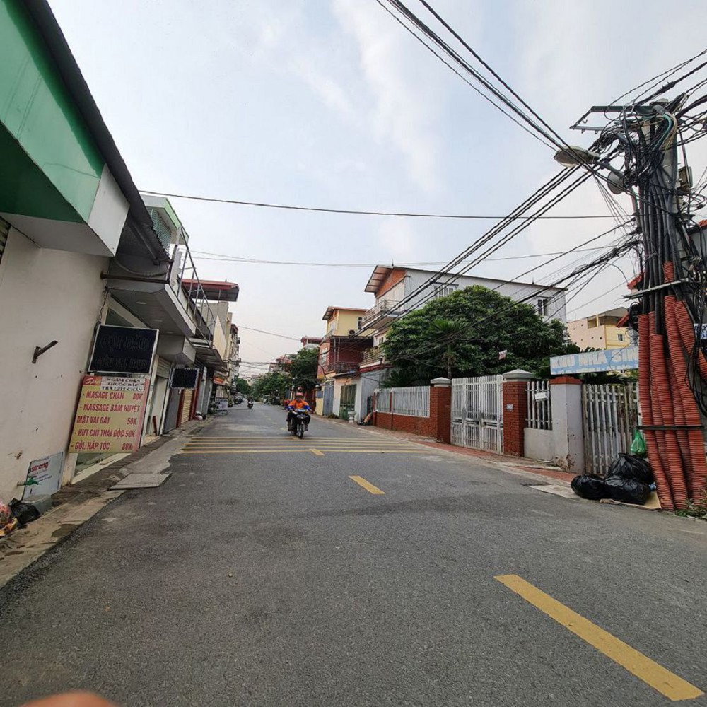 Bán đất Trâu Quỳ, Gia Lâm. Trục chính ô tô tránh. KD tốt. 66m2. Lh 0989894845