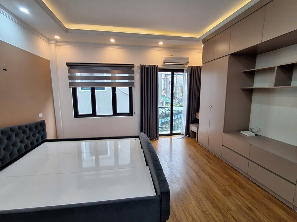 NHÀ MỚI 5 TẦNG FULL NỘI THẤT NGUYỄN VĂN CỪ- LONG BIÊN 36m2 X 7.6 tỷ