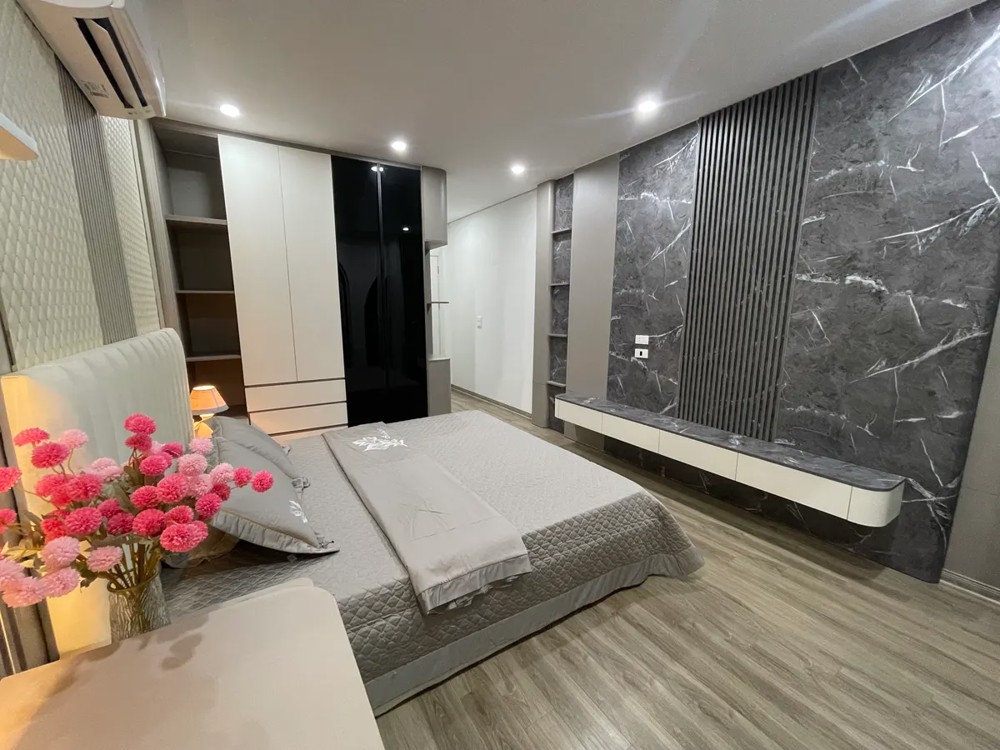 Bán nhà Thạch Bàn – 6 tầng, gần AEON Mall, ô tô vào nhà, giá chỉ 12.6 tỷ