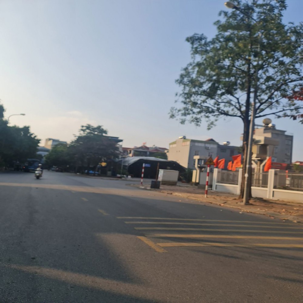 Trục chính kinh doanh sầm uất tại Trâu Quỳ, Gia Lâm. 66m2 chỉ 9 tỷ x. Lh 0989894845