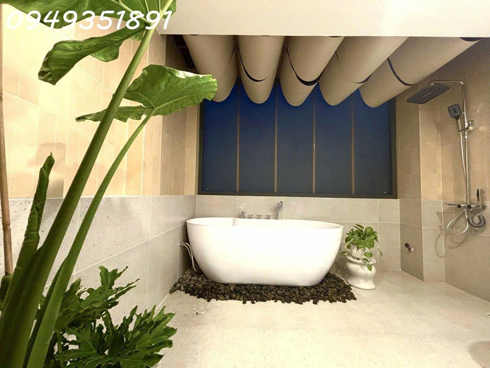 🏡 KHU VIP PHAN XÍCH LONG – NHÀ ĐẸP GIA CHỦ LÀ KIẾN TRÚC SƯ
✨ 46M² x 4 TẦNG – PHÒNG TRÀ TATAMI –