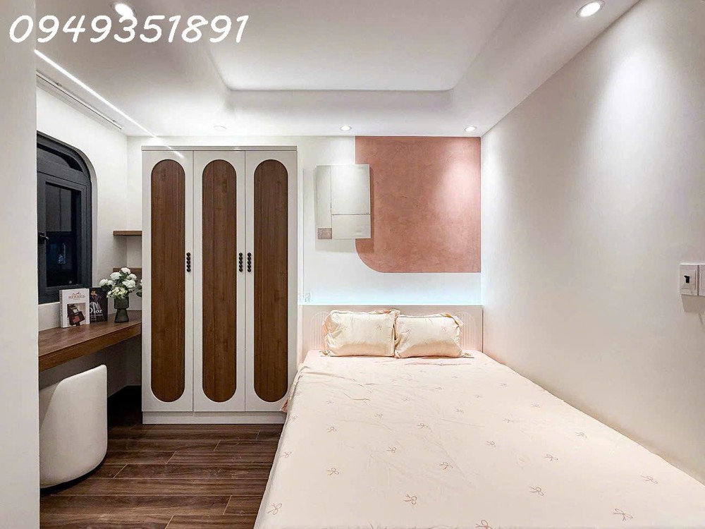 🏡 KHU VIP PHAN XÍCH LONG – NHÀ ĐẸP GIA CHỦ LÀ KIẾN TRÚC SƯ
✨ 46M² x 4 TẦNG – PHÒNG TRÀ TATAMI –
