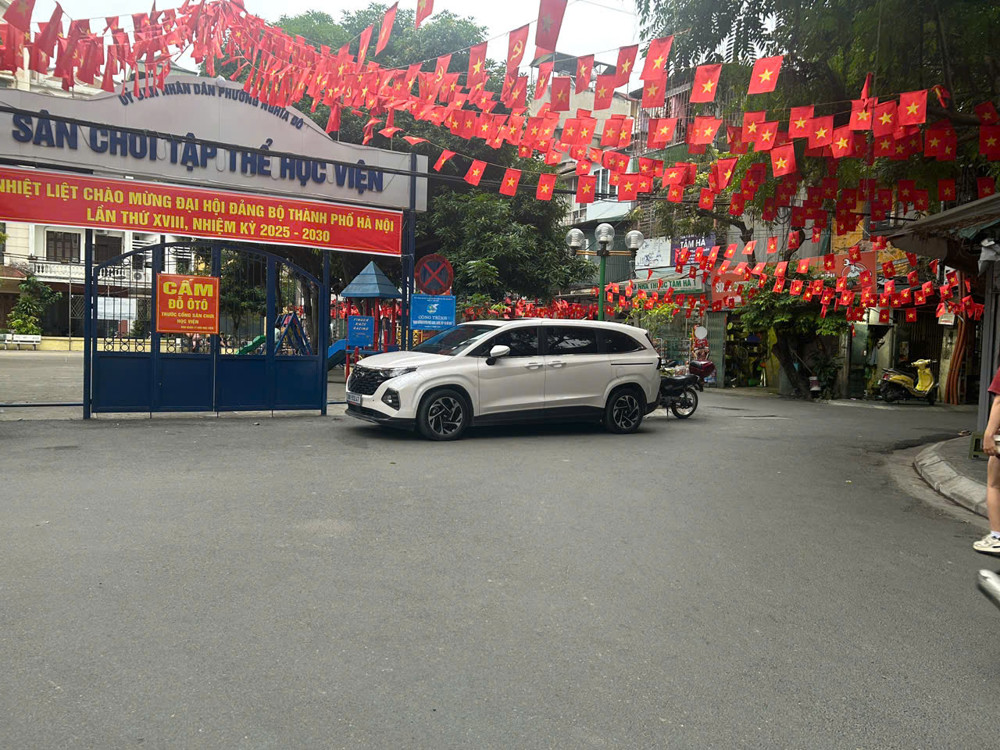 Bán nhà 5 tầng Nguyễn Phong Sắc- Cầu Giấy Ô TÔ đỗ cổng dân xây, nội thất đẹp ở luôn