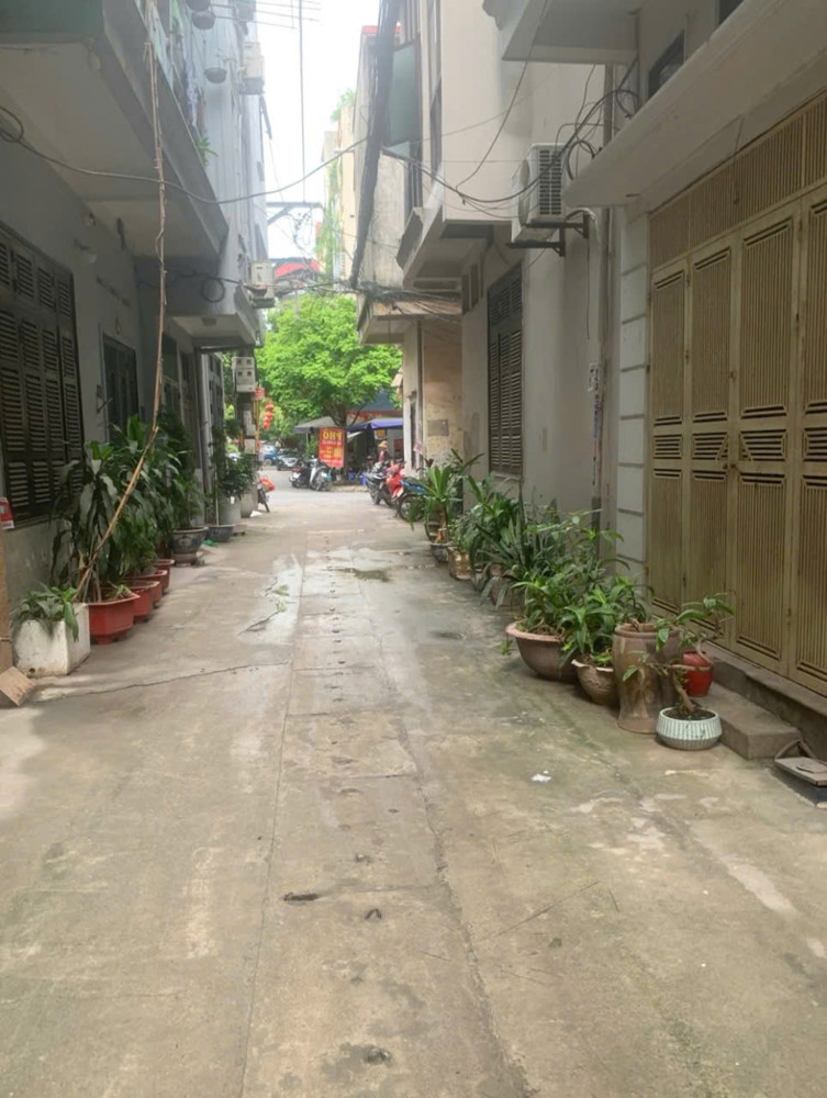 BÁN ĐẤT TẶNG NHÀ PHỐ HOA BẰNG, NGÕ THÔNG, TIỆN ÍCH NGẬP TRÀN - 68M2, 13.5 TỶ