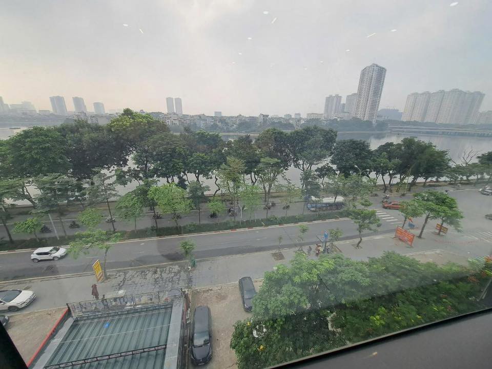 SIÊU MẶT PHỐ - VỊ TRÍ KIM CƯƠNG - VIEW TRỌN MẶT HỒ LINH ĐÀM - VỈA HÈ ĐÁ BÓNG RỘNG NHẤT HÀ NỘI