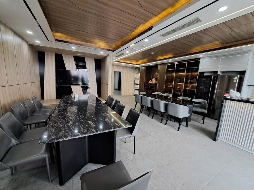 SIÊU MẶT PHỐ - VỊ TRÍ KIM CƯƠNG - VIEW TRỌN MẶT HỒ LINH ĐÀM - VỈA HÈ ĐÁ BÓNG RỘNG NHẤT HÀ NỘI