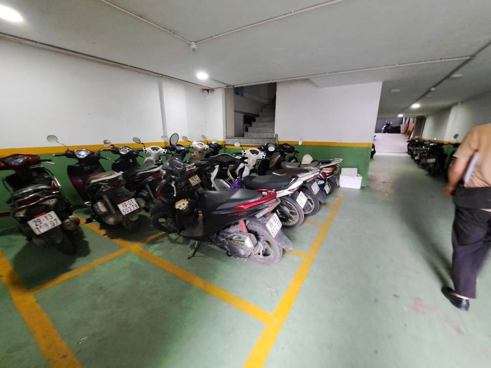SIÊU MẶT PHỐ - VỊ TRÍ KIM CƯƠNG - VIEW TRỌN MẶT HỒ LINH ĐÀM - VỈA HÈ ĐÁ BÓNG RỘNG NHẤT HÀ NỘI