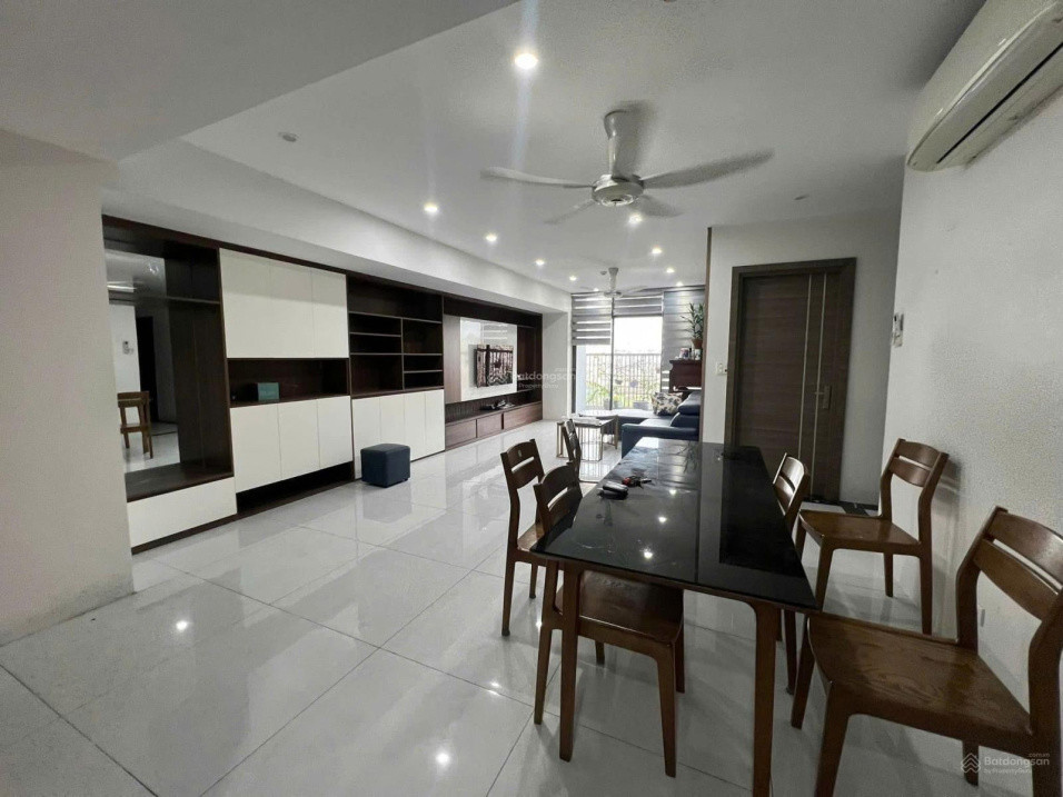 (Chuẩn giá) căn 3PN2WC 127m2 thông thủy - New Skyline BC Đông Nam, 9.35 tỷ