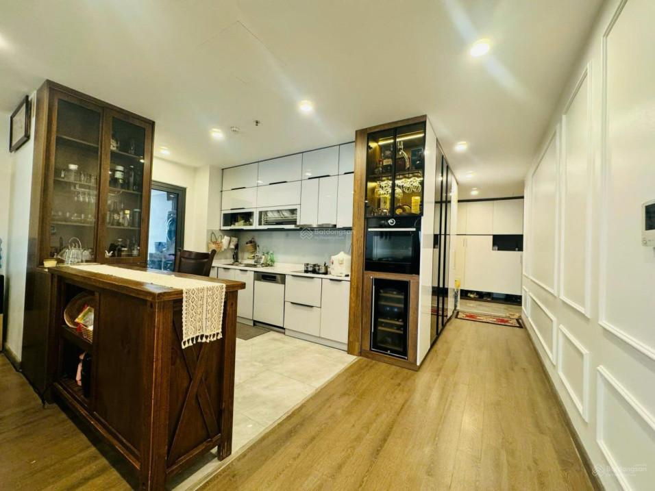 Cần bán 3PN diện tích 121m² - FLC 265 Cầu Giấy NT full hướng mát giá 14 tỷ
