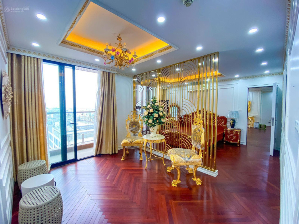 Hiếm! Bán căn 4 ngủ - 110 Cầu Giấy 180m², BC Đông Bắc, full NT giá 18 tỷ