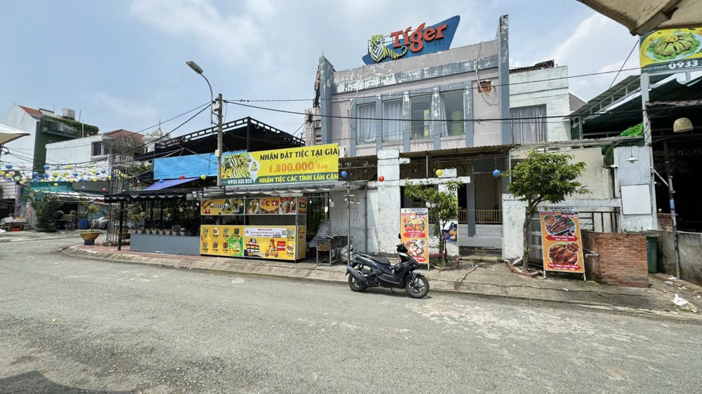 Đất Mặt Tiền KDC Bình Chánh View Sông Hồ - Sát Quận 8 - Đang Có Dòng Tiền Cho Thuê - Ngang Khủng