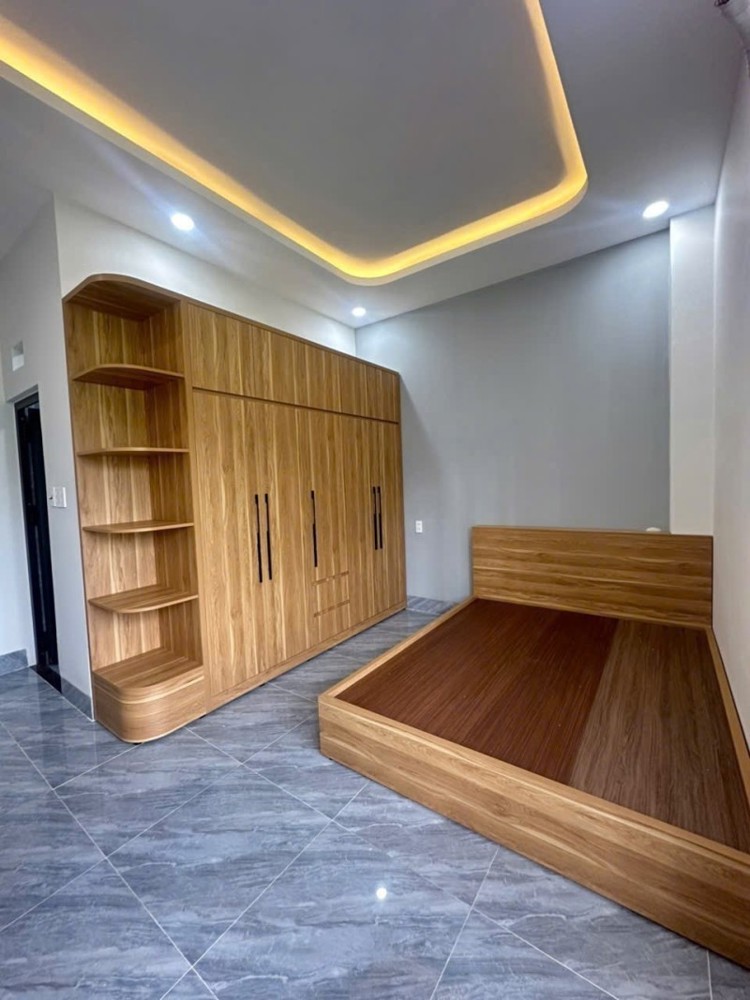 Bán nhà 2 Tầng ĐẸP,nhà mới 100%,FULL nội thất,đường nhựa 13M,gần Chiêu Liêu