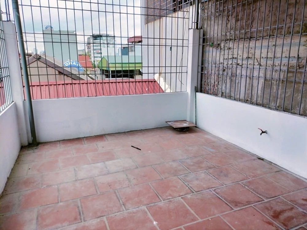 Bán 40m2 nhà 4 tầng Văn Tiến Dũng dân xây full nội thất ngay sát bể bơi Từ Liêm
