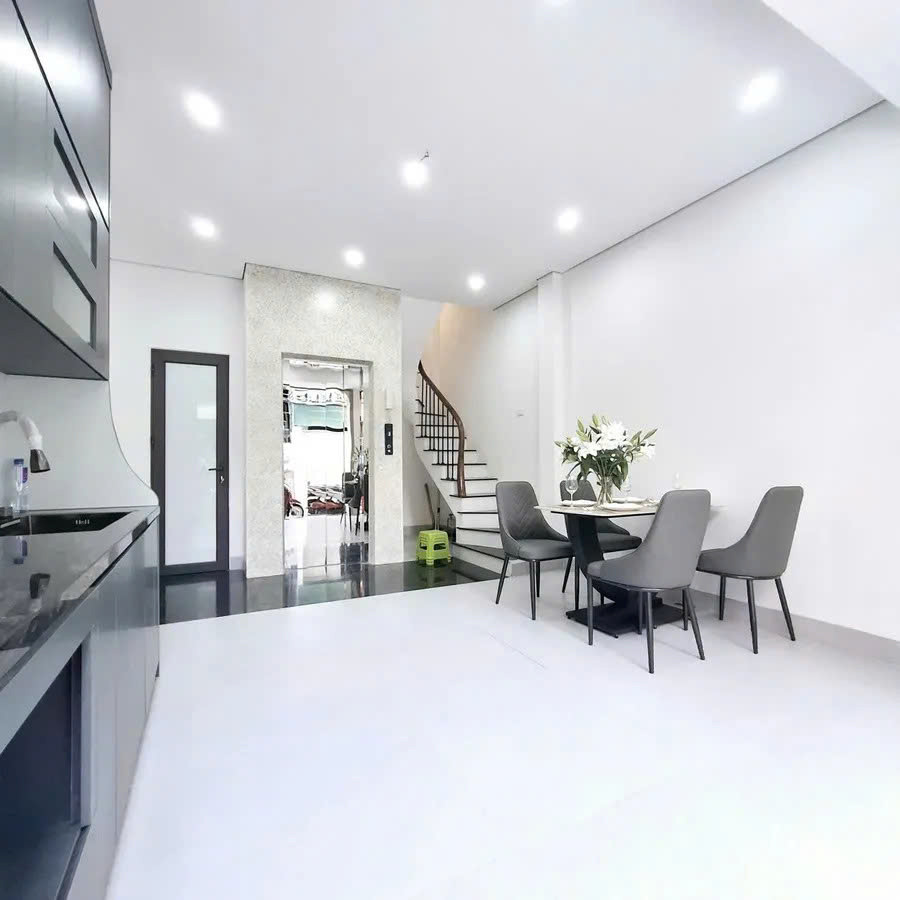 NHÀ MỚI Ô TÔ ĐỖ CỬA KINH DOANH NHỎ Phố Vũ Đình Tụng 33m2 X5 Tầng 7.8 tỷ